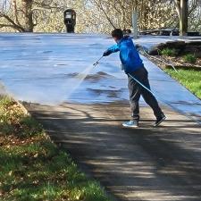 Drews-Pressure-Washing-Concrete-Driveway-Cleaning 1