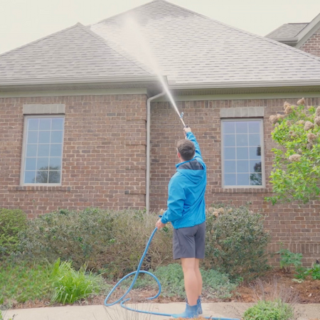 Roof cleaning service